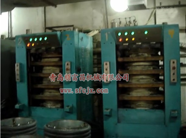 內胎硫化機工作過程(圖)www.sl-la.cn